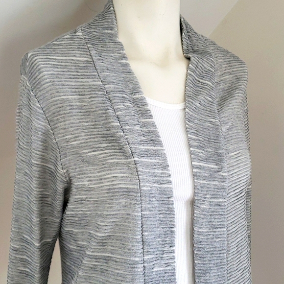Sweet Gray Open Cardigan Sweater in Gray, Size Medium - Picture 8 of 16
